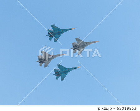 スホーイ　Su-27　フランカー　編隊飛行 65019853