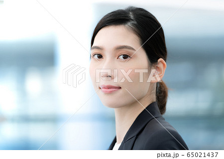 女性 ビジネス ポートレート 女性 ビジネス ポートレート 65021437