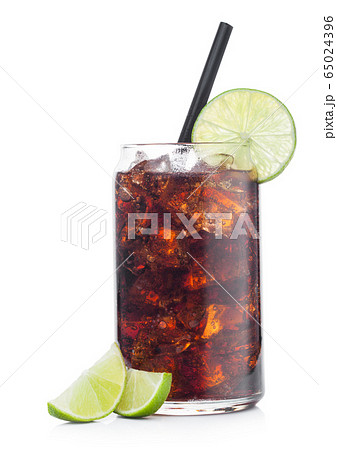 Cuba Libre Cocktail in tin shape glass with ice 65024396