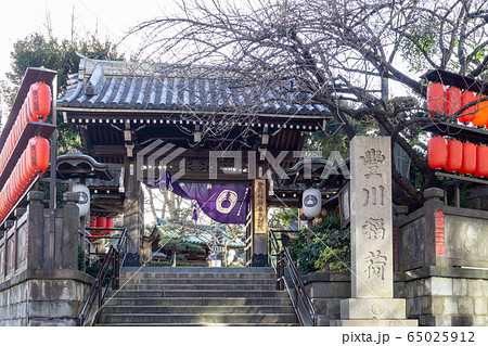 豊川稲荷東京別院　山門 65025912