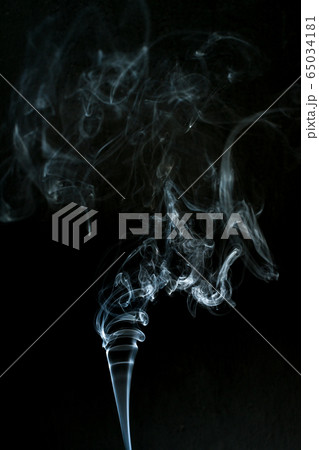 smoke cloud with black background. fog texture smoke cloud with black background. fog texture 65034181