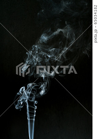 smoke cloud with black background. fog texture smoke cloud with black background. fog texture 65034182