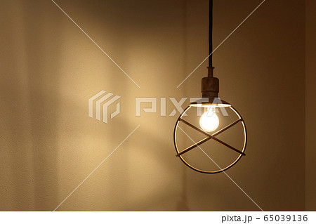 お洒落な玄関ホールの照明の写真素材