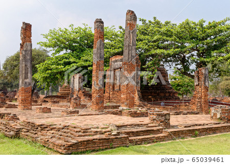 Buddhist temple of Wat Mahathat, Sukhothai - Buddhist temple of Wat Mahathat, Sukhothai - 65039461