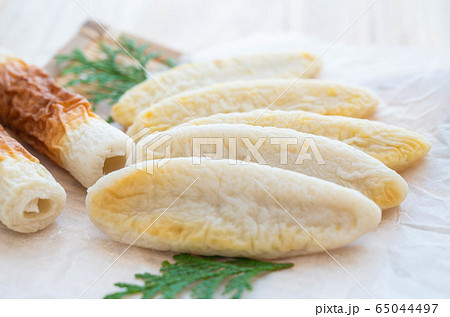 笹かまぼこと竹輪 65044497