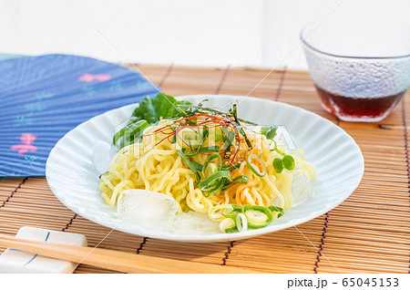 ざるラーメン ざるラーメン 65045153