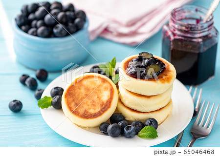 Syrniki or cottage cheese fritters Syrniki or cottage cheese fritters 65046468