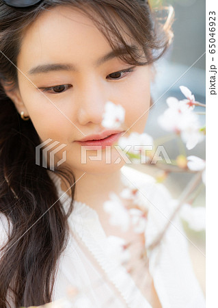 春 女性 女 65046923