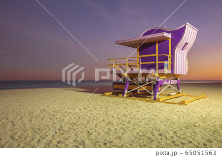 USA, Florida, Miami, Lifeguard hut on beach at dusk USA, Florida, Miami, Lifeguard hut on beach at dusk 65051563