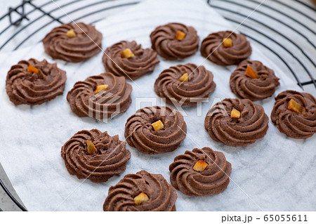 おうちでお菓子作り　ガナッシュクッキー 65055611