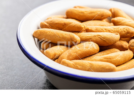 Mini bread sticks 65059115