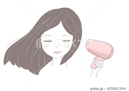 ドライヤーで髪を乾かす黒髪女性 ドライヤーで髪を乾かす黒髪女性 65061344