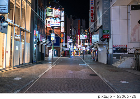 《東京都》人の消えた渋谷センター街・自粛ムードの東京 《東京都》人の消えた渋谷センター街・自粛ムードの東京 65065729