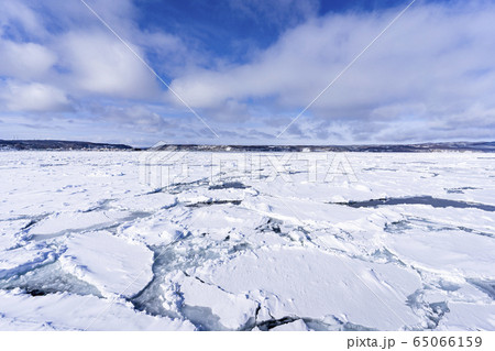 流氷船からオホーツク海の流氷 流氷船からオホーツク海の流氷 65066159