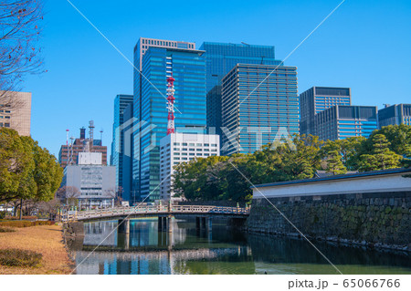 日本の東京都市景観　東京消防庁本庁舎などを望む 65066766