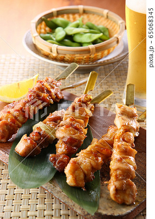 焼き鳥 枝豆 ビール 焼き鳥 枝豆 ビール 65068345