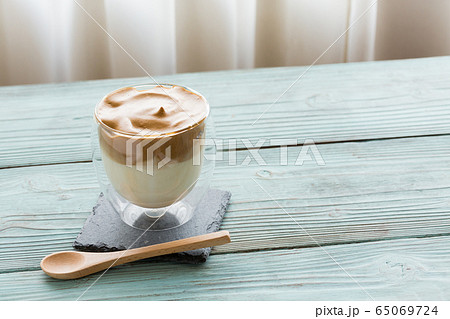 ダルゴナコーヒー - dalgona coffee 65069724