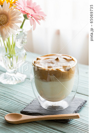 ダルゴナコーヒー - dalgona coffee ダルゴナコーヒー - dalgona coffee 65069735