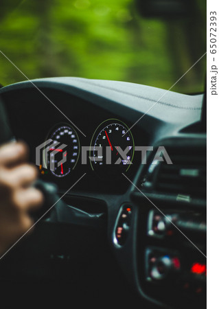 Speedometer and navigation system,driver on the control Speedometer and navigation system,driver on the control 65072393