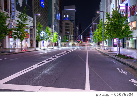 《東京都》人の消えた銀座・自粛ムードの東京 65076904