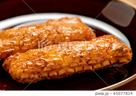おかき(醤油味)。 おかき(醤油味)。 65077814