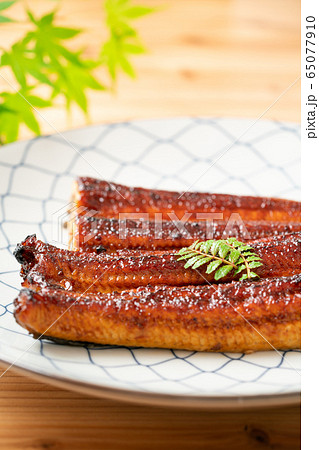 鰻の蒲焼 65077910