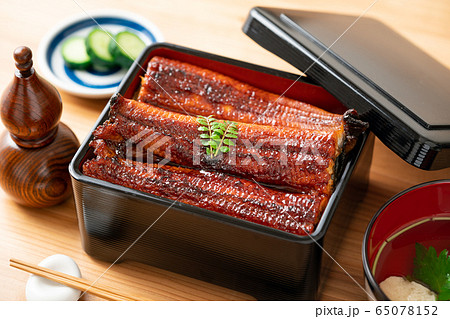 特大うなぎの鰻重 65078152