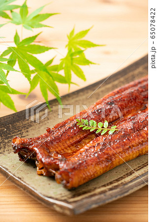 特大うなぎの蒲焼 65078422