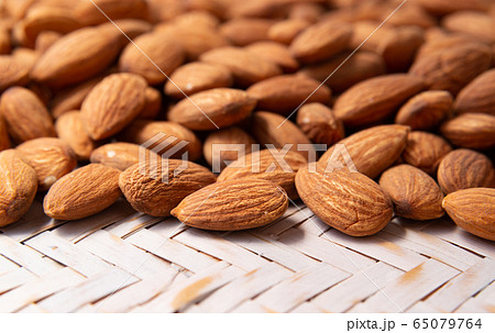 アーモンド　ナッツ　素焼きアーモンド　無塩アーモンド 65079764