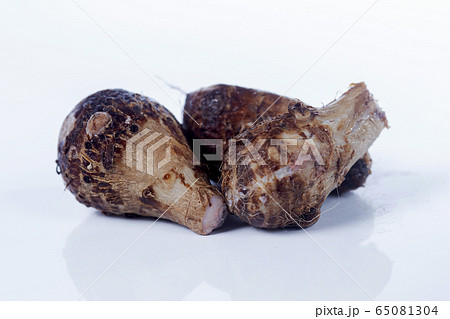 Satoimo, Sweet taros Satoimo, Sweet taros 65081304