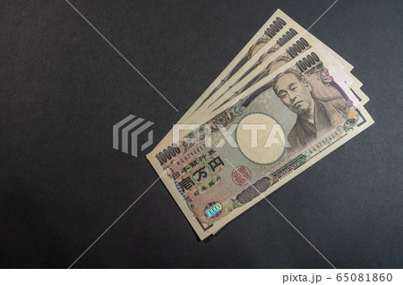 お金　１万札 65081860