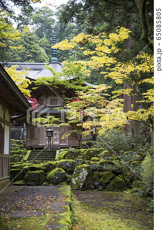 秋の永平寺 65085805