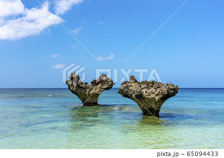 沖縄県 古宇利島 ハートロック 沖縄県 古宇利島 ハートロック 65094433