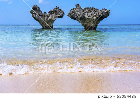 沖縄県　古宇利島　ハートロック 65094438