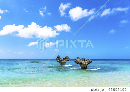 沖縄県 古宇利島 ハートロック 沖縄県 古宇利島 ハートロック 65095192