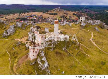 Destroyed Olsztyn Castle Destroyed Olsztyn Castle 65096781