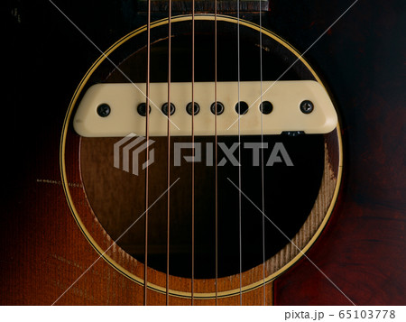 サウンドホール ギター アコースティックギターの写真素材 サウンドホール ギター アコースティックギターの写真素材