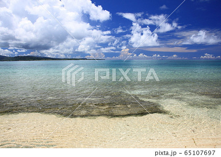 鳩間島屋良浜 65107697