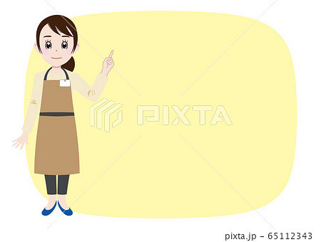 お伝えするエプロン姿の飲食店店員／背景枠あり 65112343
