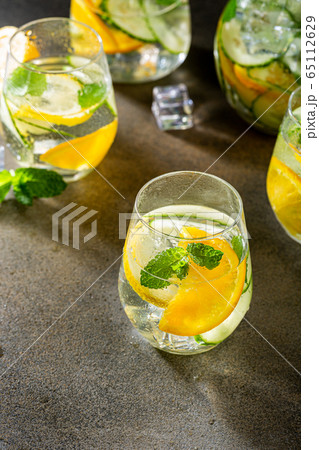 Summer healthy cocktails 65112629