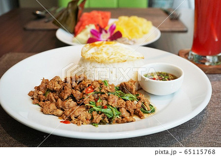 Holy Basil Fried Rice（Kaphaw、ガパオライス） 65115768