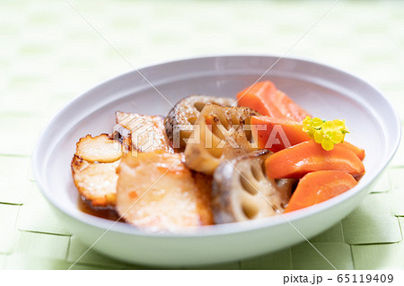 和食　根菜の煮物 65119409