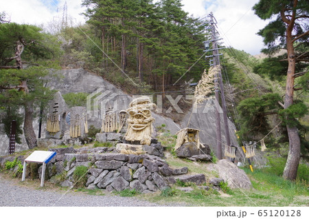 信州長野　大岡地区の道祖神　芦ノ尻の道祖神　雪国に多い藁製神面道祖神 65120128