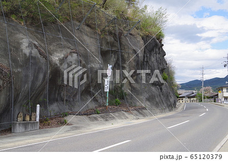 信州の石仏 皿吊るし道祖神 武田の軍師山本勘助が願掛けたと伝承 信州の石仏 皿吊るし道祖神 武田の軍師山本勘助が願掛けたと伝承 65120379