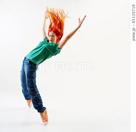 Modern style dancer jumping 65120719