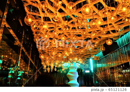 香港　ルーフトップバー(ザ リッツカールトン香港 OZONE) 65121126