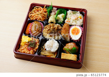 洋食幕の内弁当 65123774