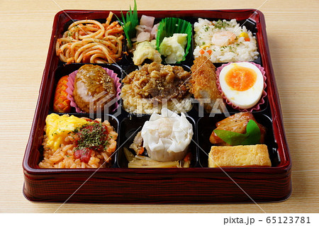 洋食幕の内弁当 65123781
