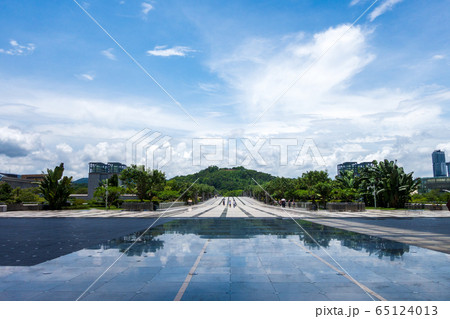 中国　深セン　市民広場　深圳市民中心 65124013