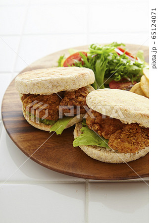 フライドチキンサンド フライドチキンサンド 65124071